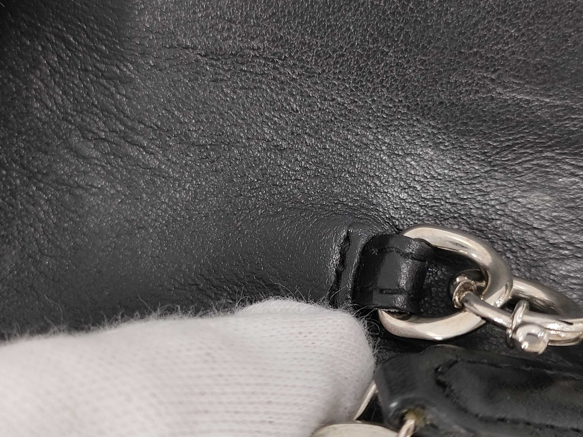 SAINT LAURENT Cassandra Envelope Stud Chain Wallet in Black Calfskin with Silver Hardware. Shoulder Bag.