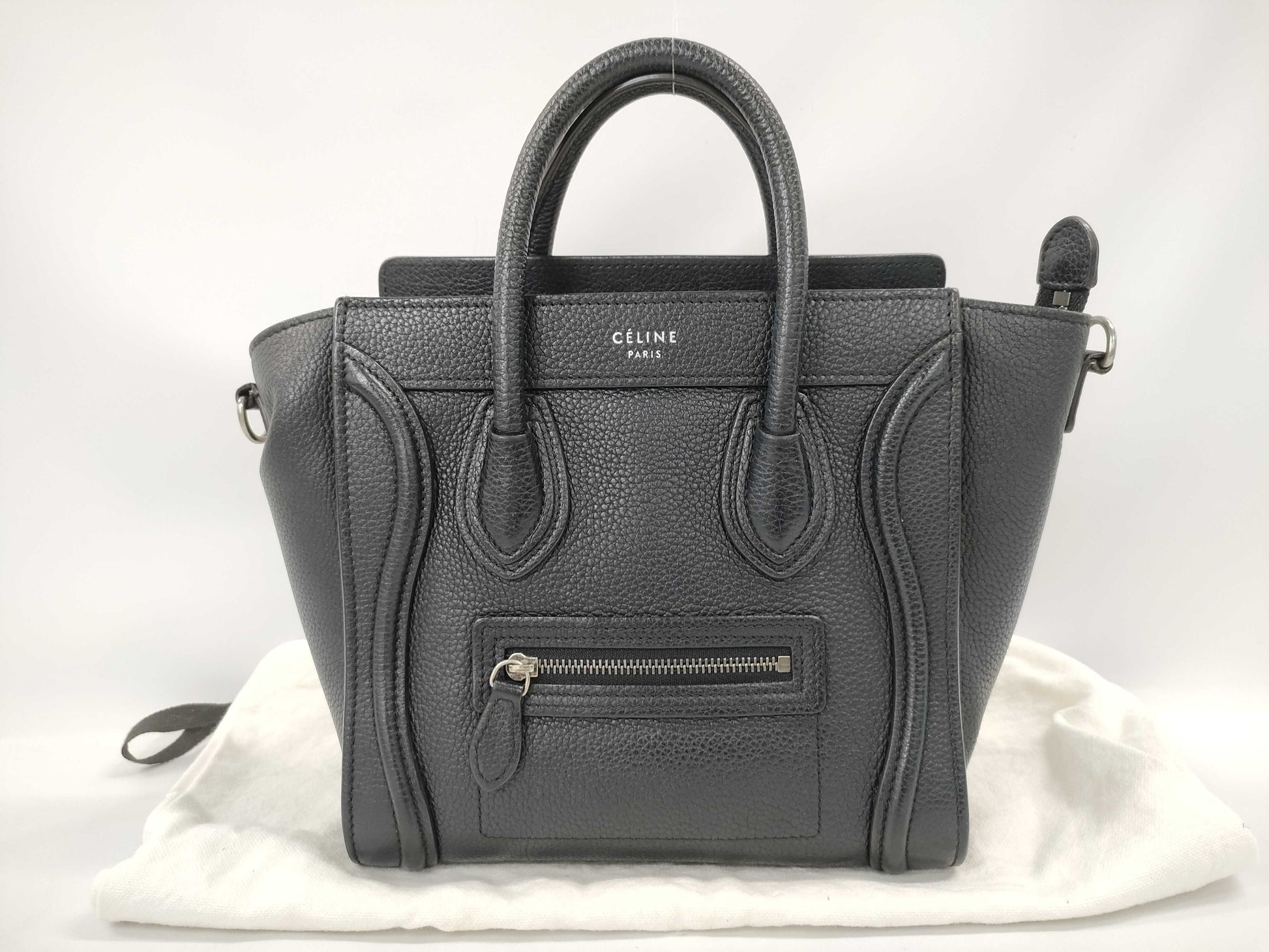 CELINE Luggage Nano Shopper Black with Silver Hardware and Leather Shoulder Bag W0U00093 Handbag