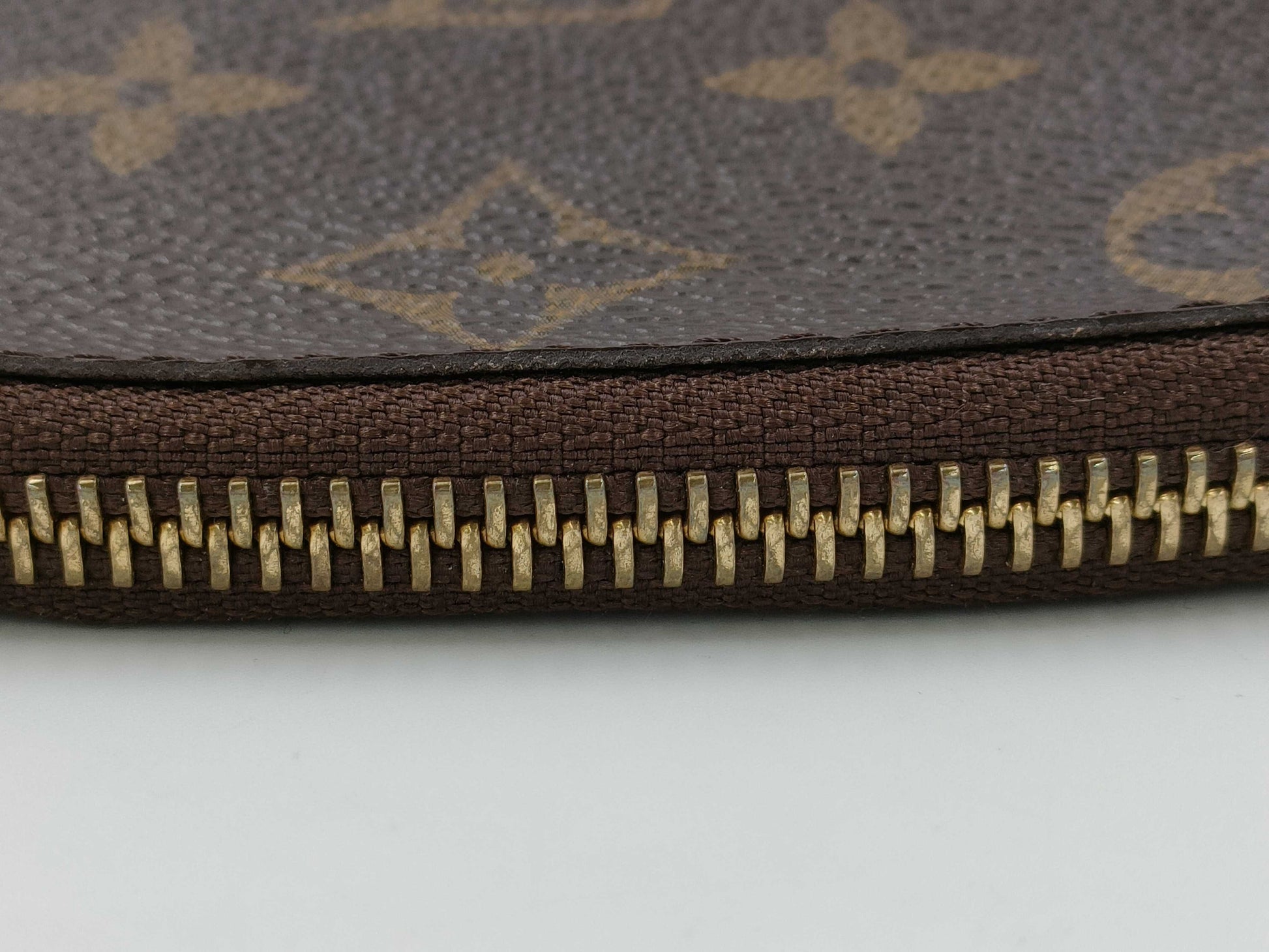 LOUIS VUITTON Cosmetic GM Pouch, Brown with Gold Hardware, Monogram Canvas, M47353, RFID Pouch