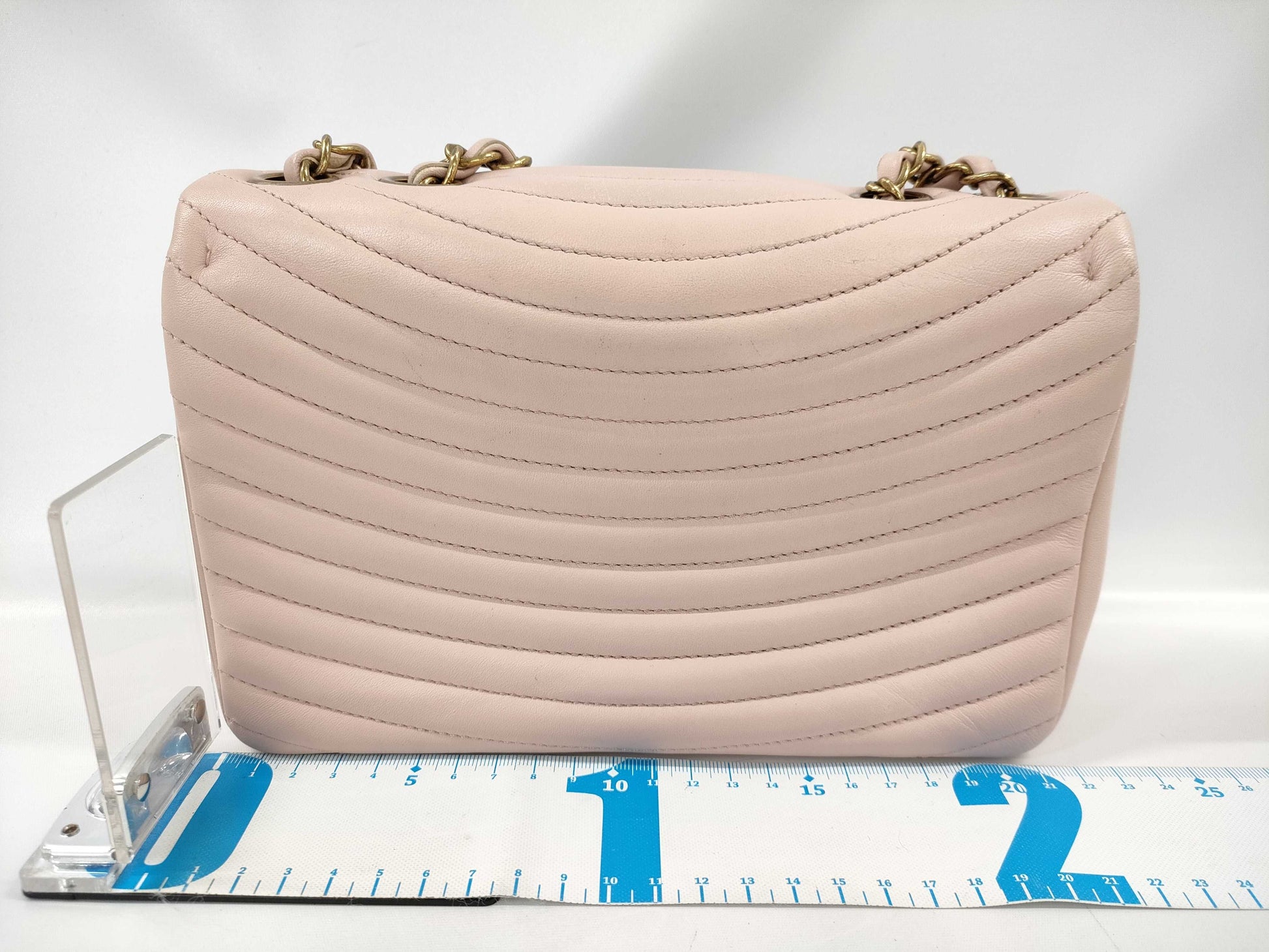 CHANEL Design Stitch Chain Shoulder Bag with Lambskin and Gold Hardware, 23078341, No Cards Included