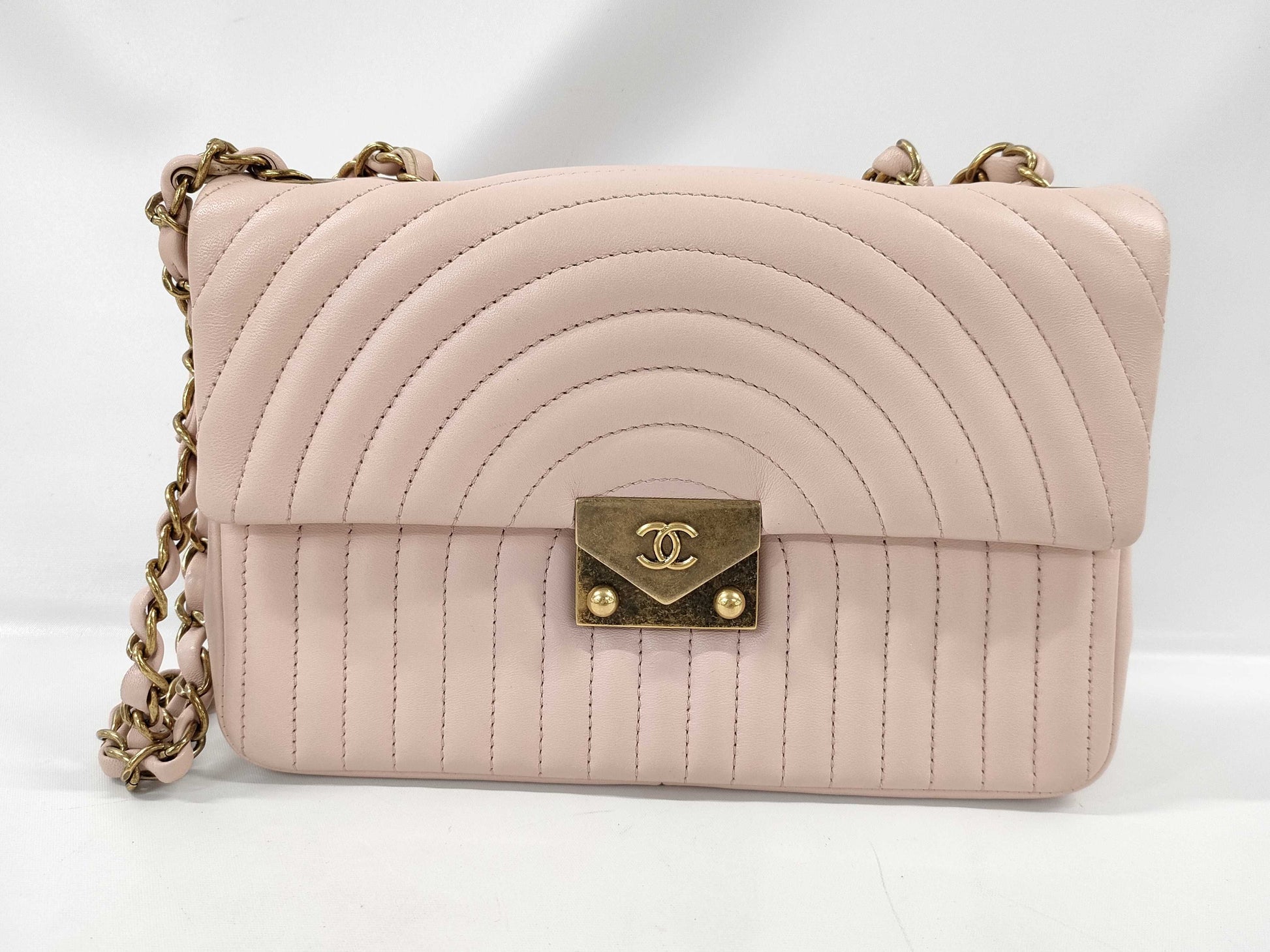 CHANEL Design Stitch Chain Shoulder Bag with Lambskin and Gold Hardware, 23078341, No Cards Included