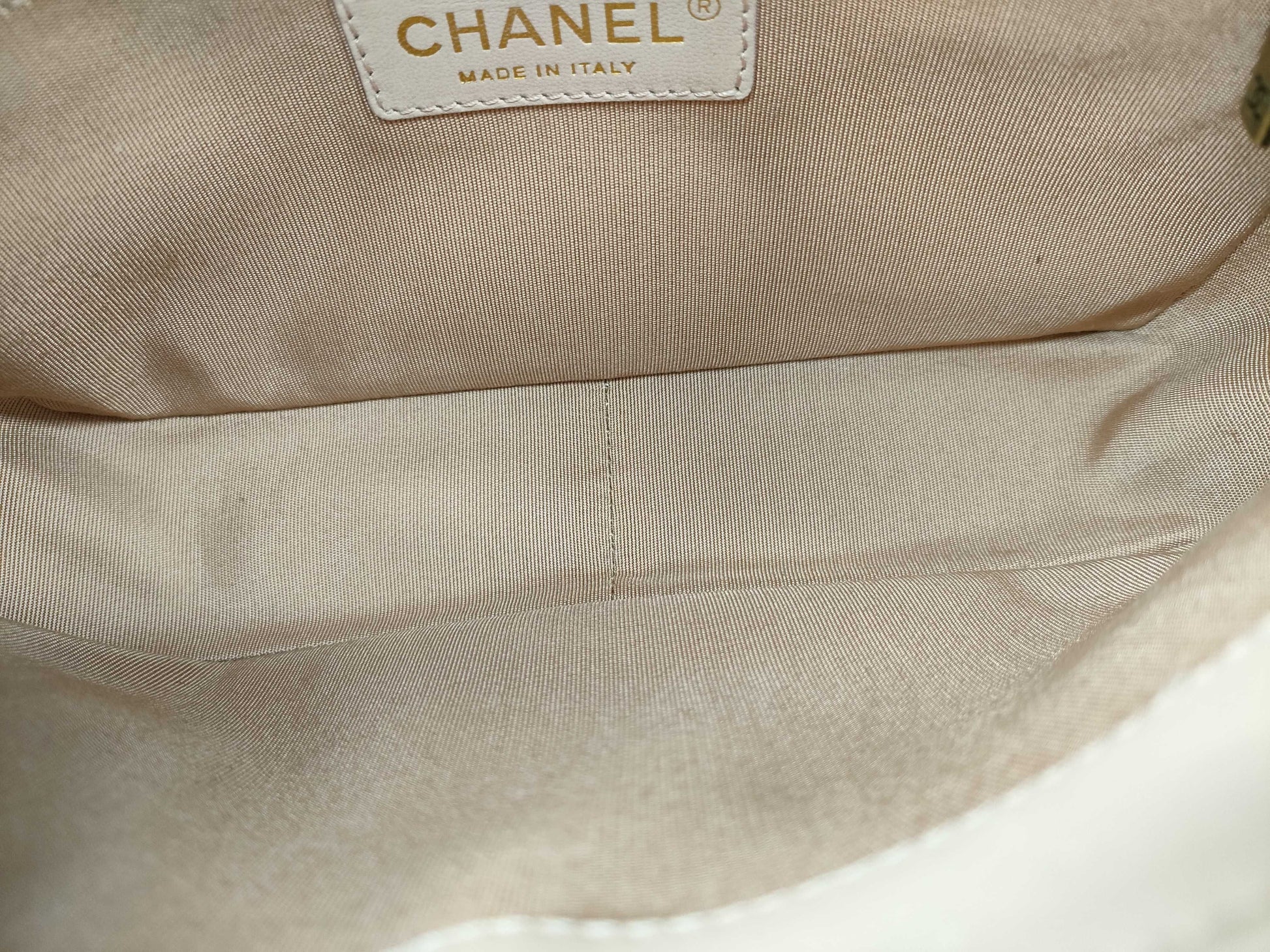 CHANEL Design Stitch Chain Shoulder Bag with Lambskin and Gold Hardware, 23078341, No Cards Included