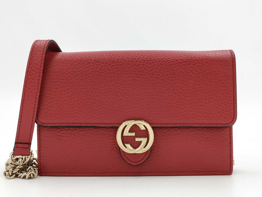 GUCCI Interlocking G Chain Shoulder Wallet in Red with Gold Hardware and Leather, 510314 203887 Shoulder Bag