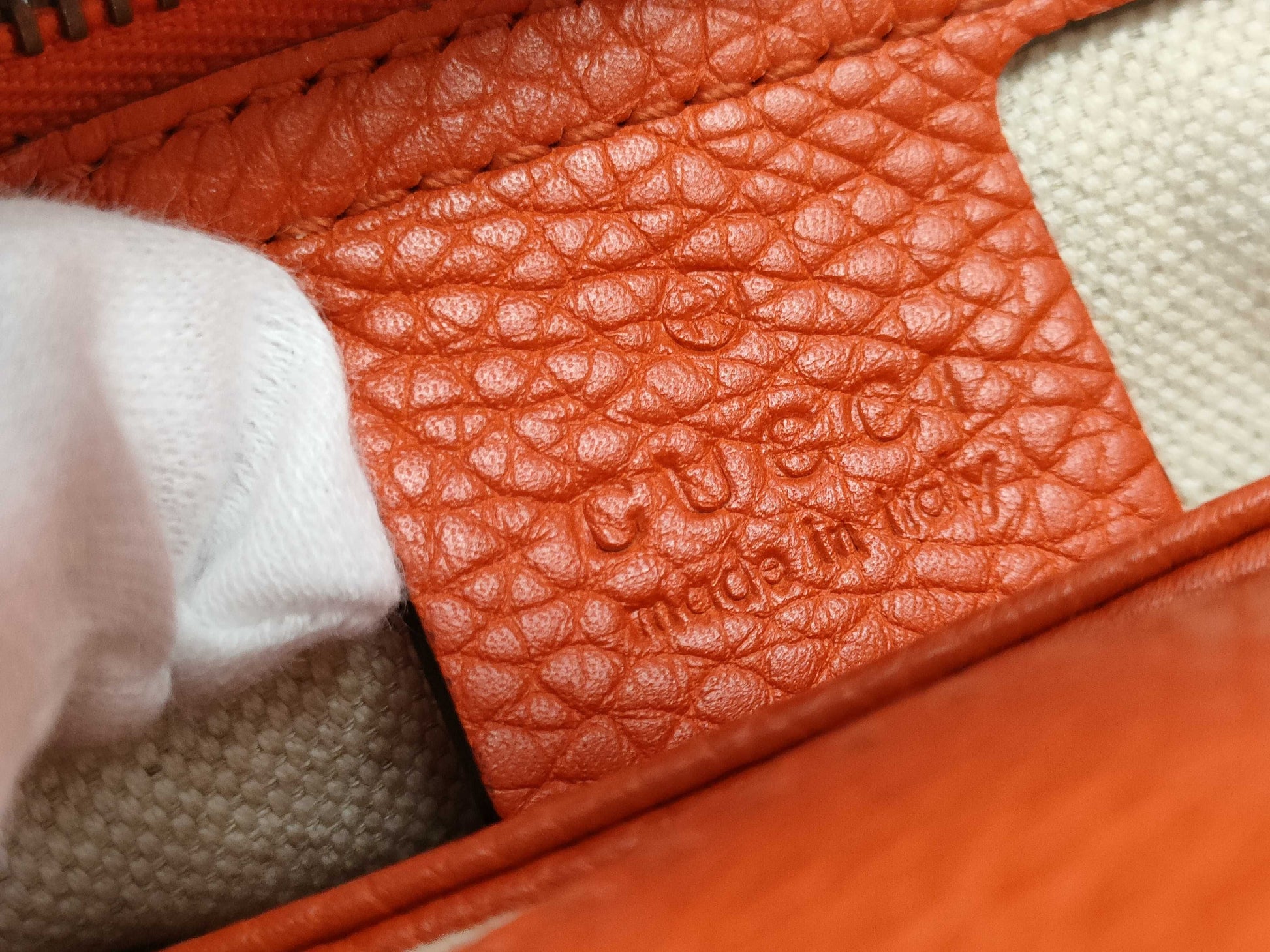 GUCCI GG Marmont Shoulder Bag in Orange Calfskin with Gold Hardware