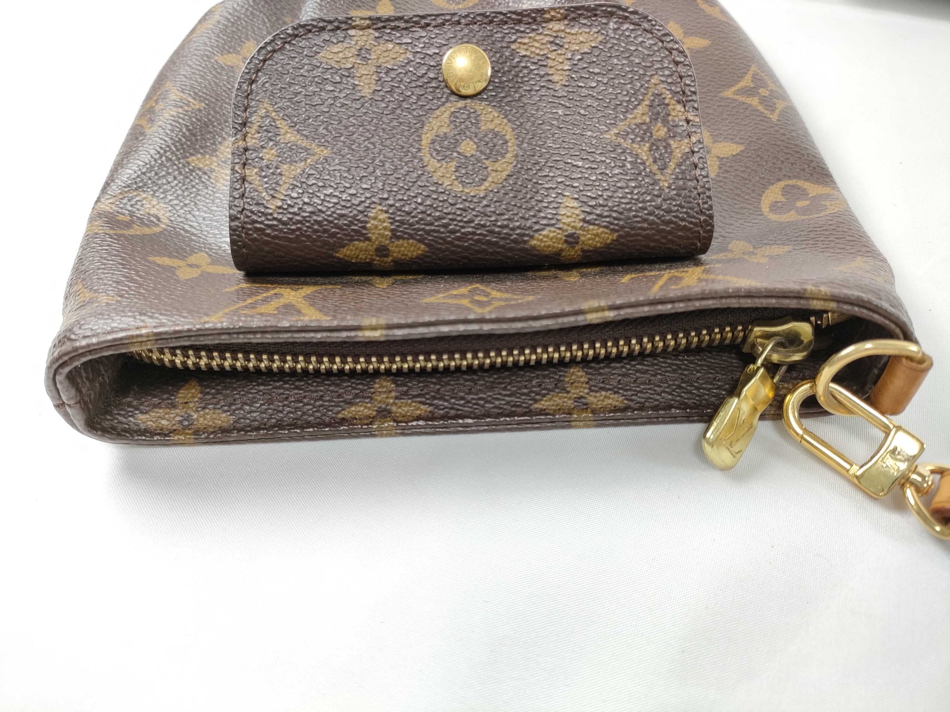LOUIS VUITTON M 51901 Monogram LV Pouch x 1 Pouch