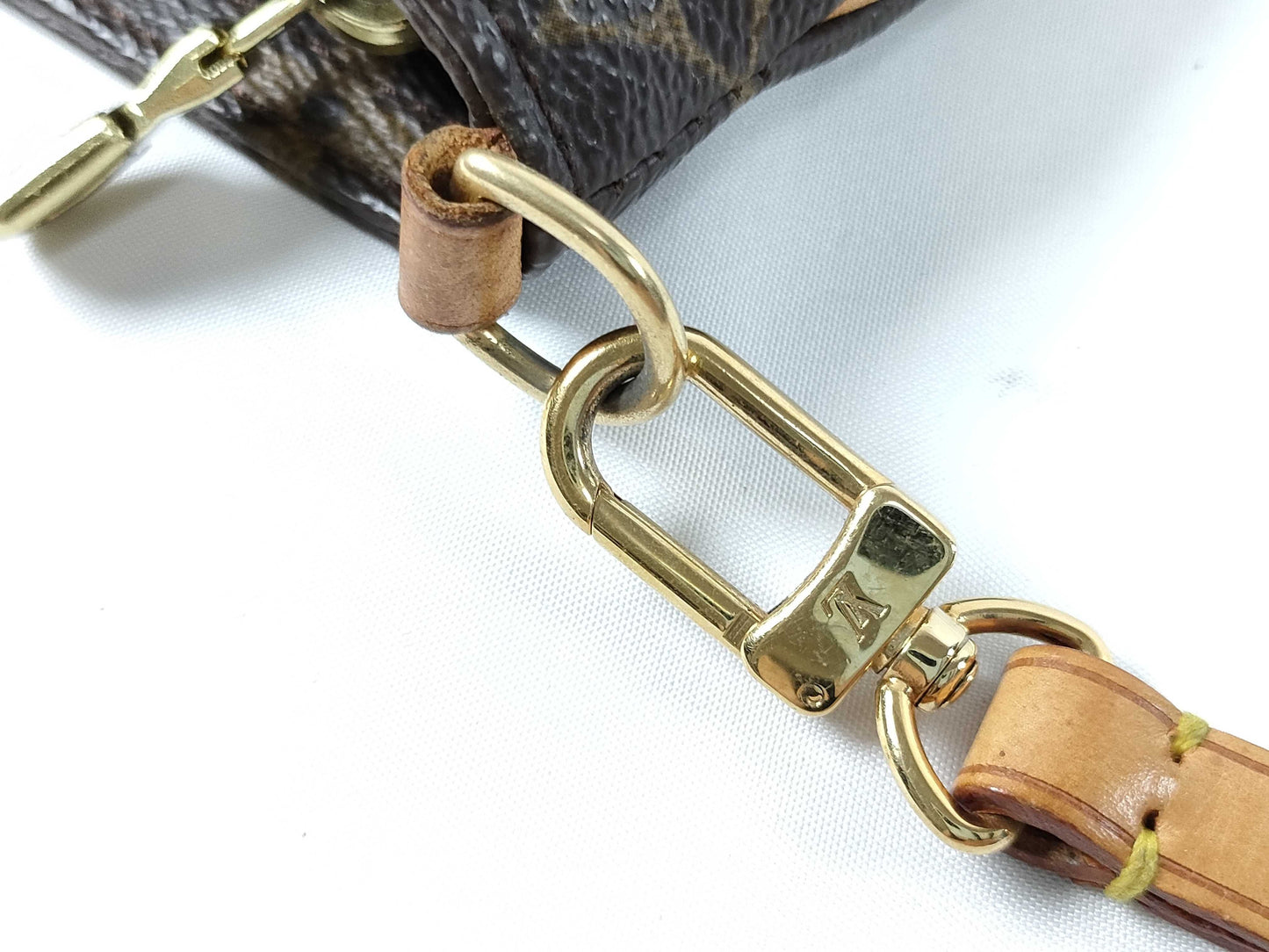 LOUIS VUITTON M 51901 Monogram LV Pouch x 1 Pouch