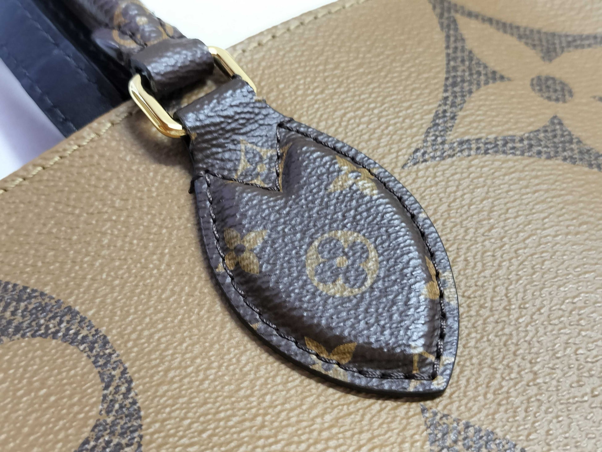 LOUIS VUITTON On the Go GM Monogram Monogram Giant M44576 Tote Bag