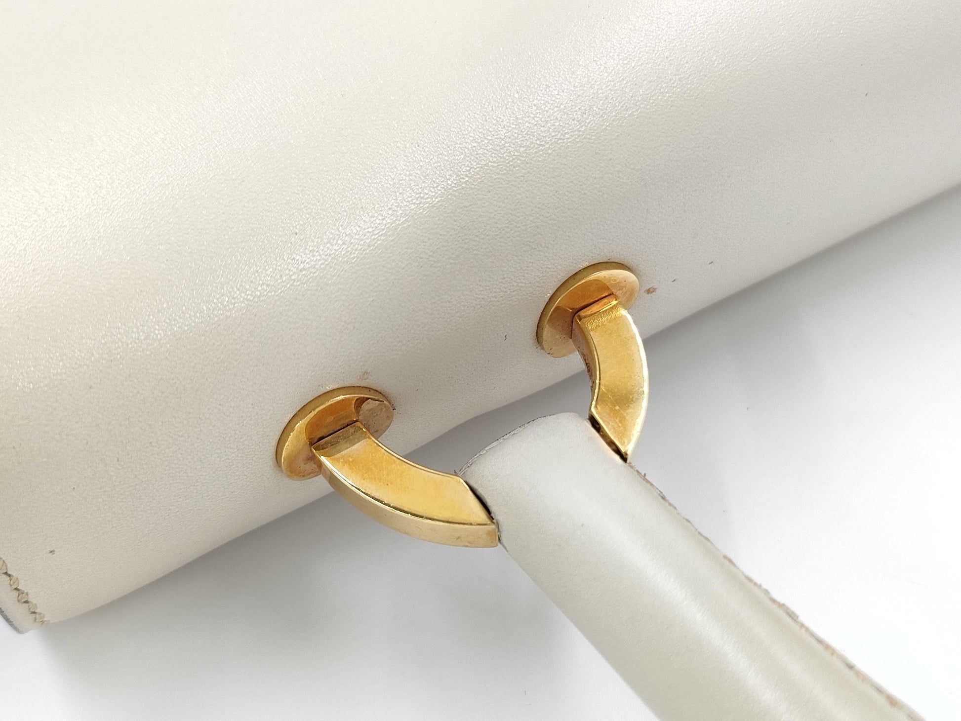 HERMES Ring Do Leather Handbag