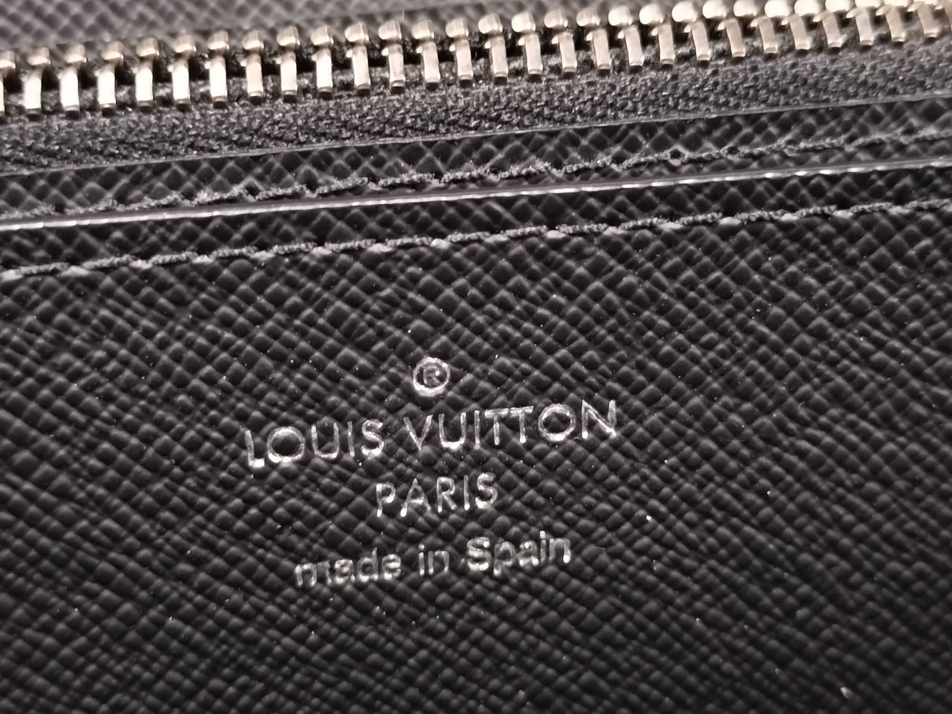 LOUIS VUITTON M61698 Monogram Eclipse Zippy XL M61698 CA3199 Wallet/Second Bag