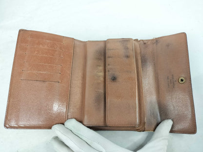 LOUIS VUITTON Monogram LOUIS VUITTON Wallet Monogram Wallet