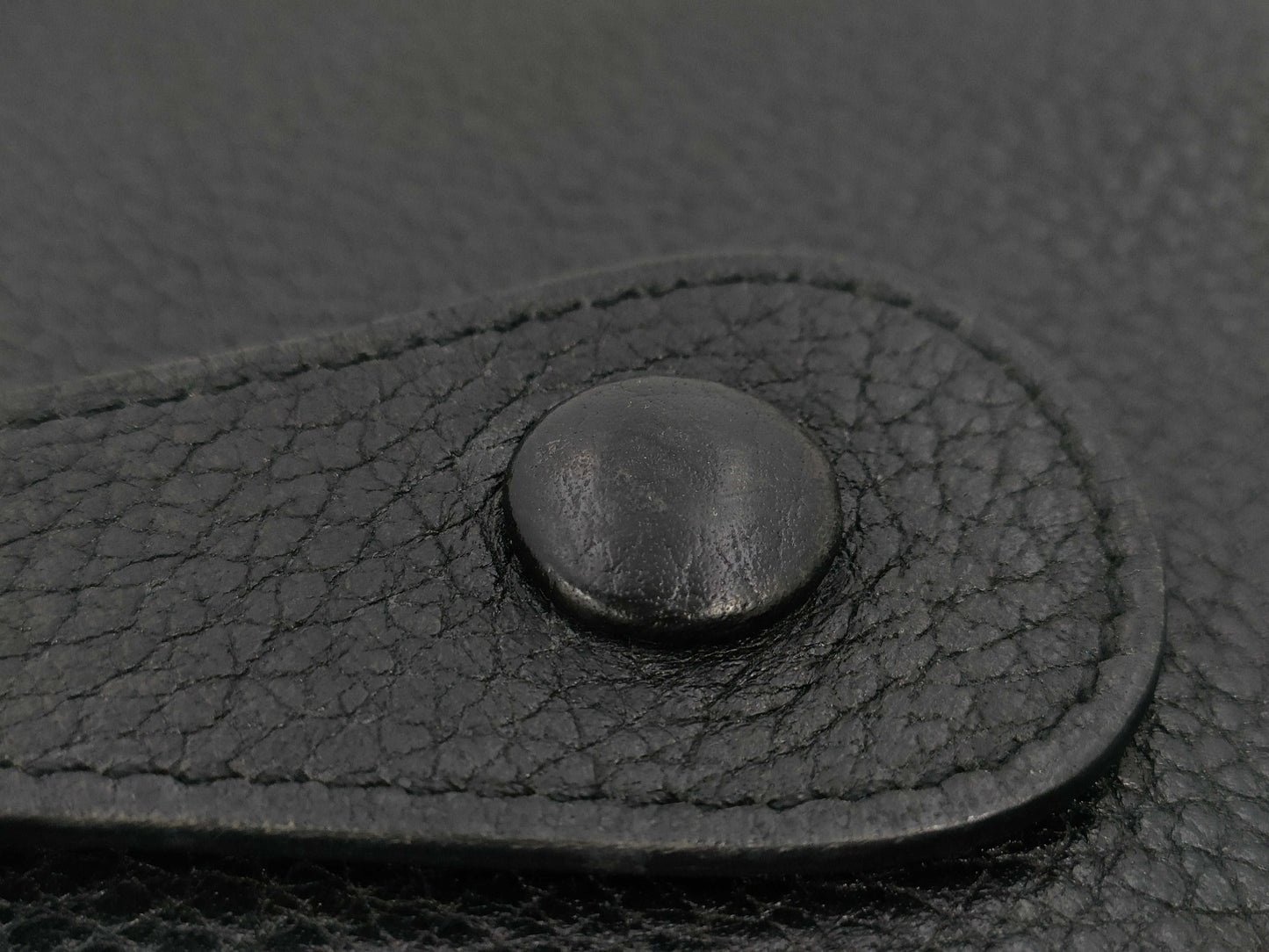 HERMES Evelyn Black Engraved Gold Hardware Shoulder Bag