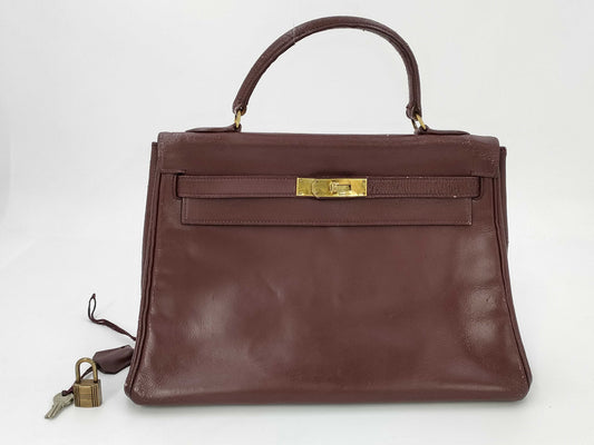 HERMES Kelly 32 Z Stamp Le Tourne Burgundy Box Calf Leather with Gold Hardware Shoulder Bag