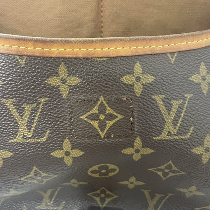 LOUIS VUITTON Saumur Shoulder Bag
