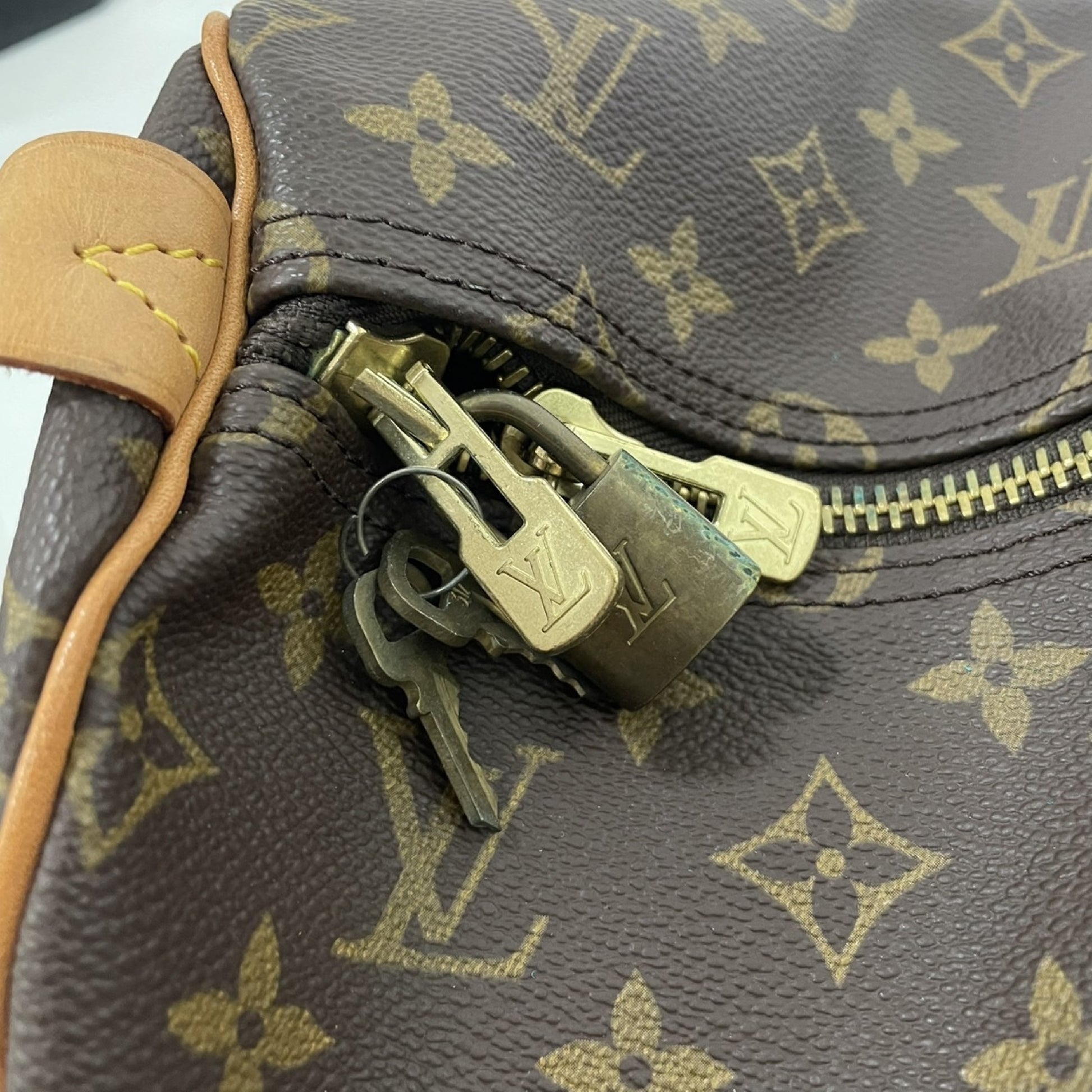 LOUIS VUITTON Keepall 55 Boston Bag
