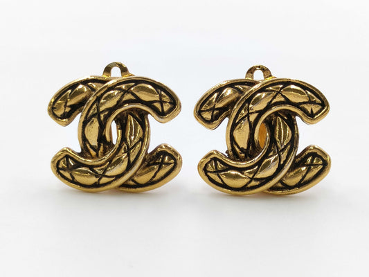 CHANEL Coco Matelasse Earrings