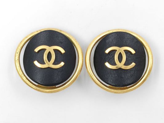 CHANEL Coco Leather Round Earrings