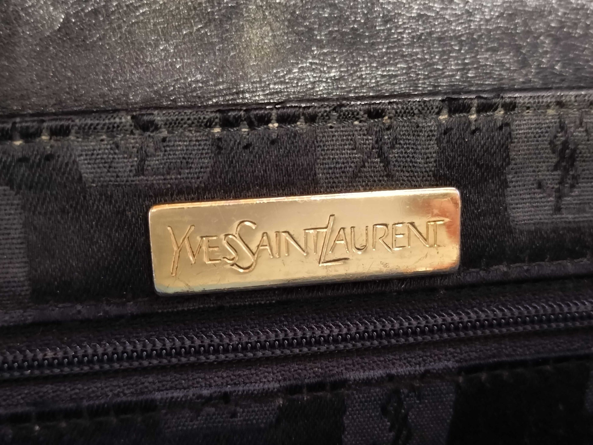 Yves Saint Laurent YSL Handbag Crocodile Handbag
