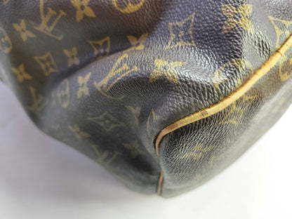 LOUIS VUITTON Monogram Louis Vuitton Keepall Bag Boston Bag