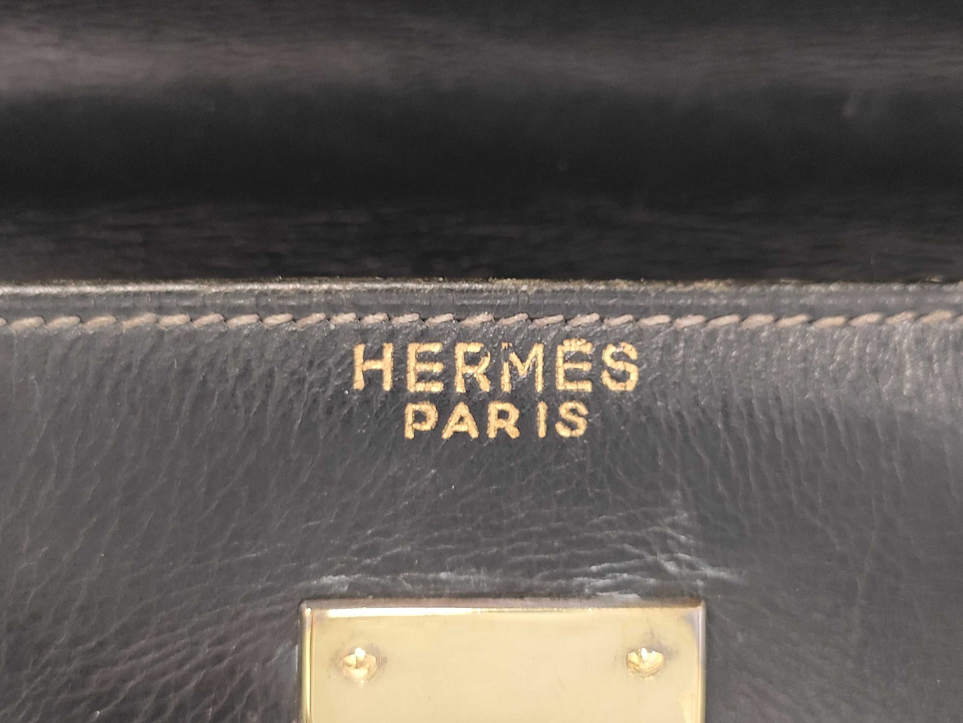 HERMES Kelly 32 Box Calf Navy Cadena Crochet Handbag with Engraved T