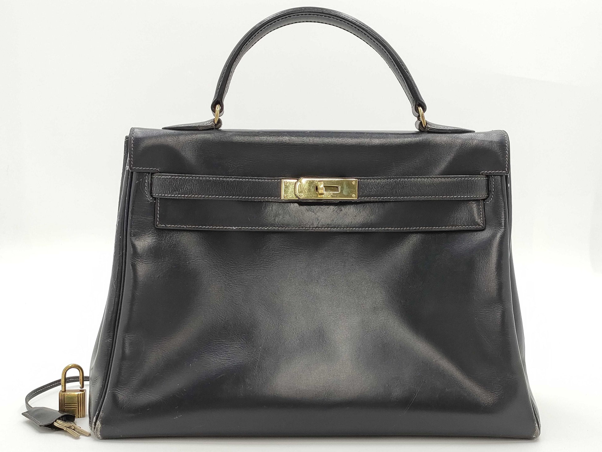 HERMES Kelly 32 Box Calf Navy Cadena Crochet Handbag with Engraved T