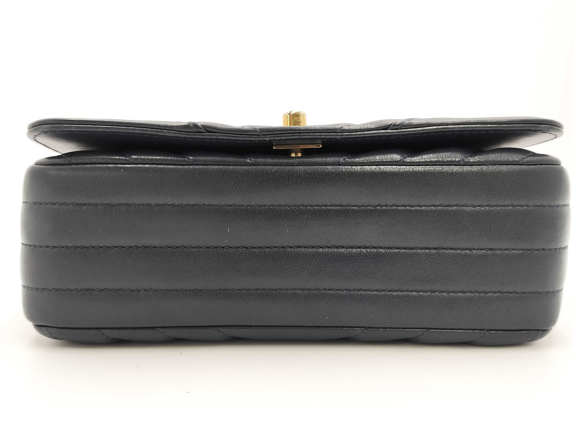 CHANEL V-Stitch Single Flap Double Chain Shoulder Bag with No. 28 Seal