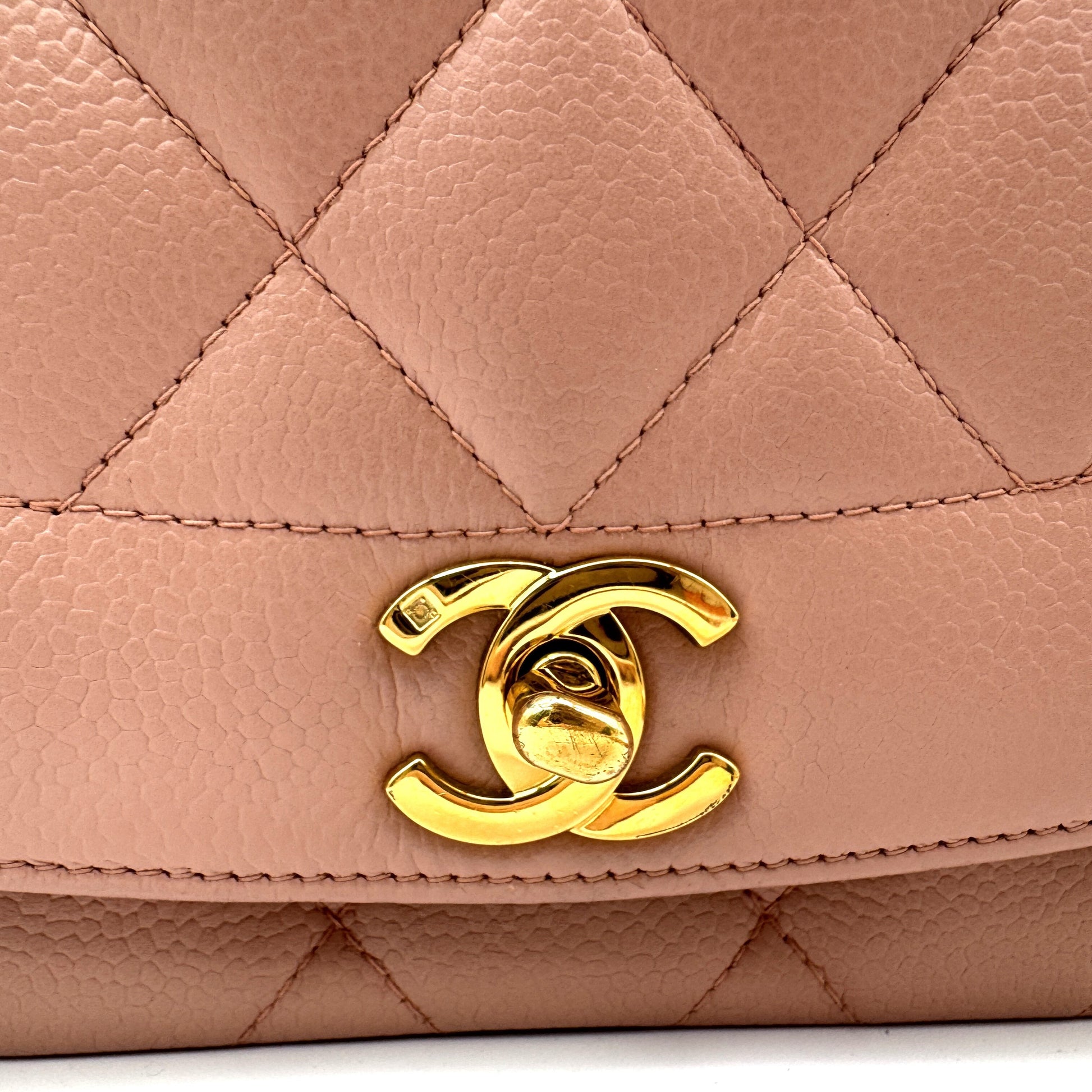 CHANEL Diana Matelasse 25 Chain Caviar Skin Pink Shoulder Bag