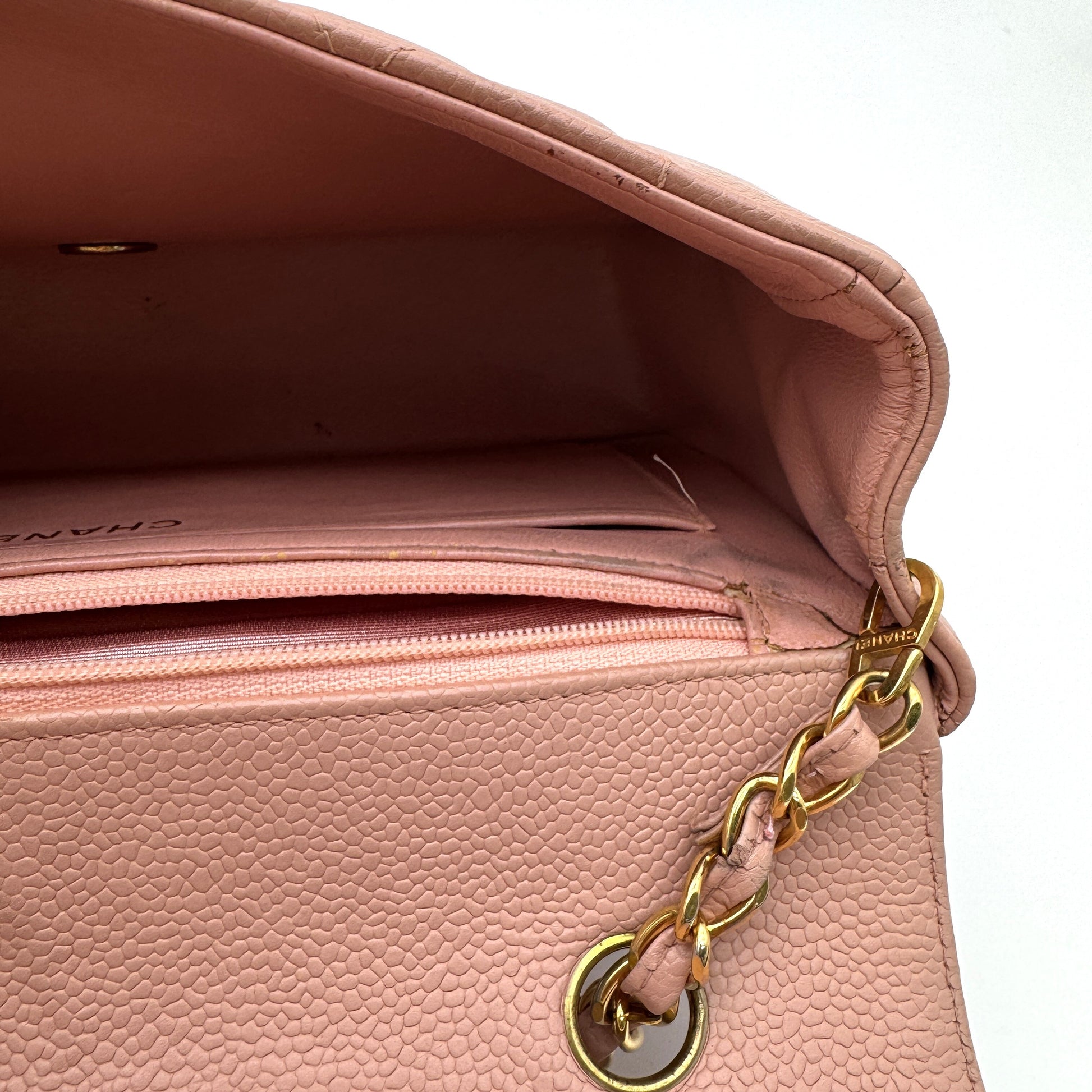 CHANEL Diana Matelasse 25 Chain Caviar Skin Pink Shoulder Bag