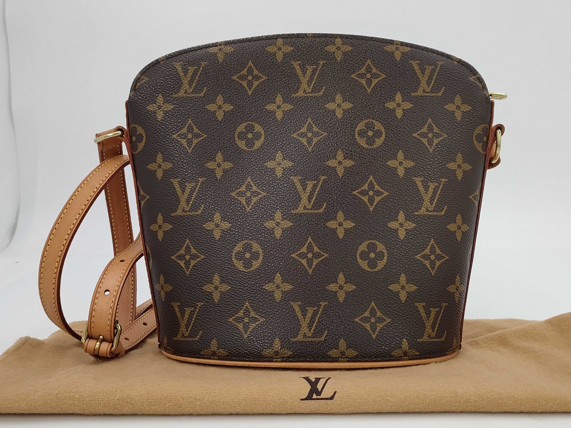 LOUIS VUITTON Monogram Drouot M51290 Shoulder Bag