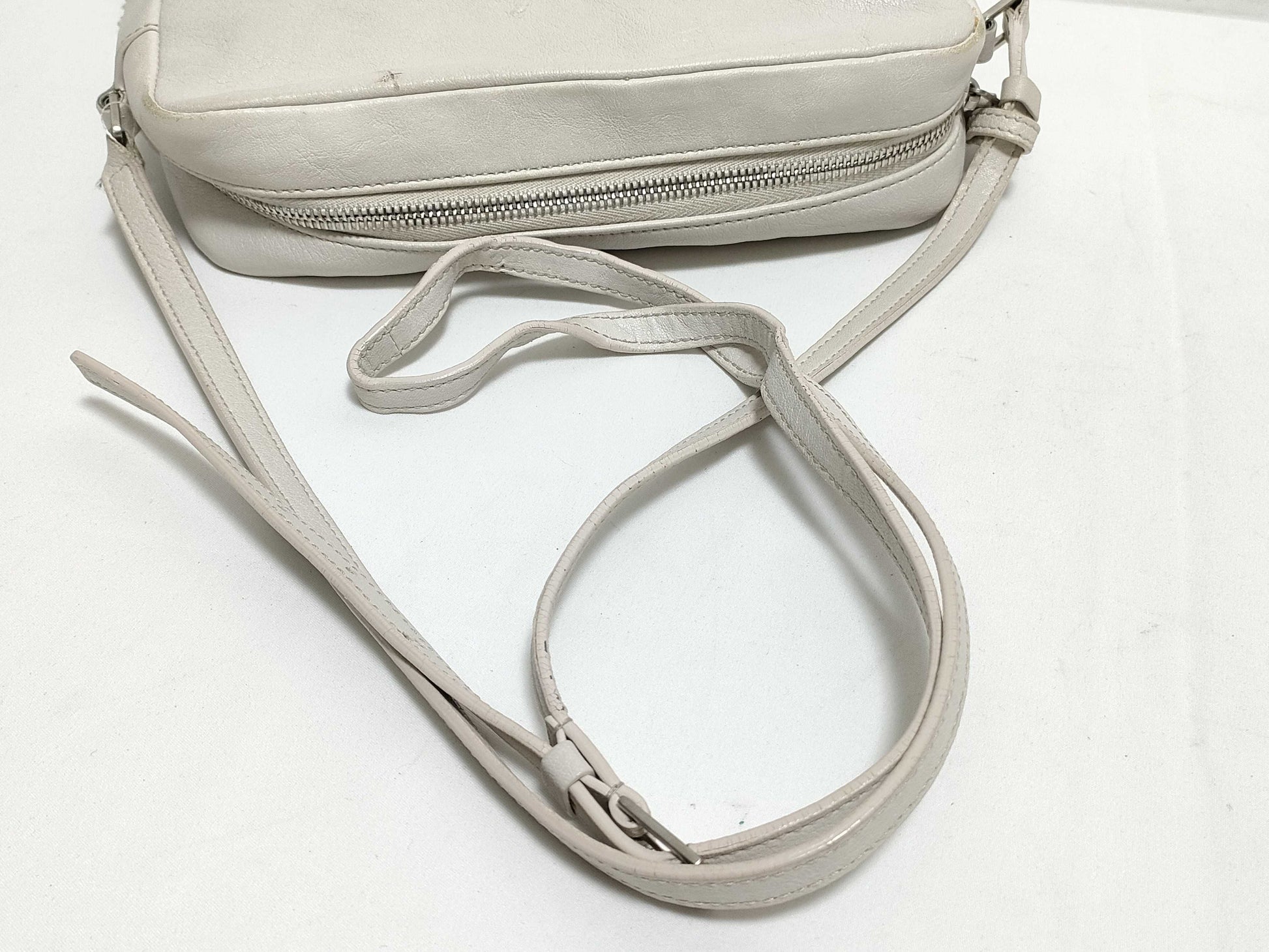 SAINT LAURENT Paris Shoulder Bag Lou Camera Shoulder Bag