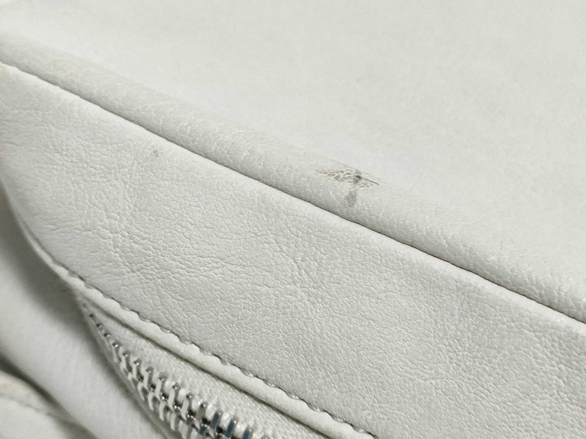 SAINT LAURENT Paris Shoulder Bag Lou Camera Shoulder Bag