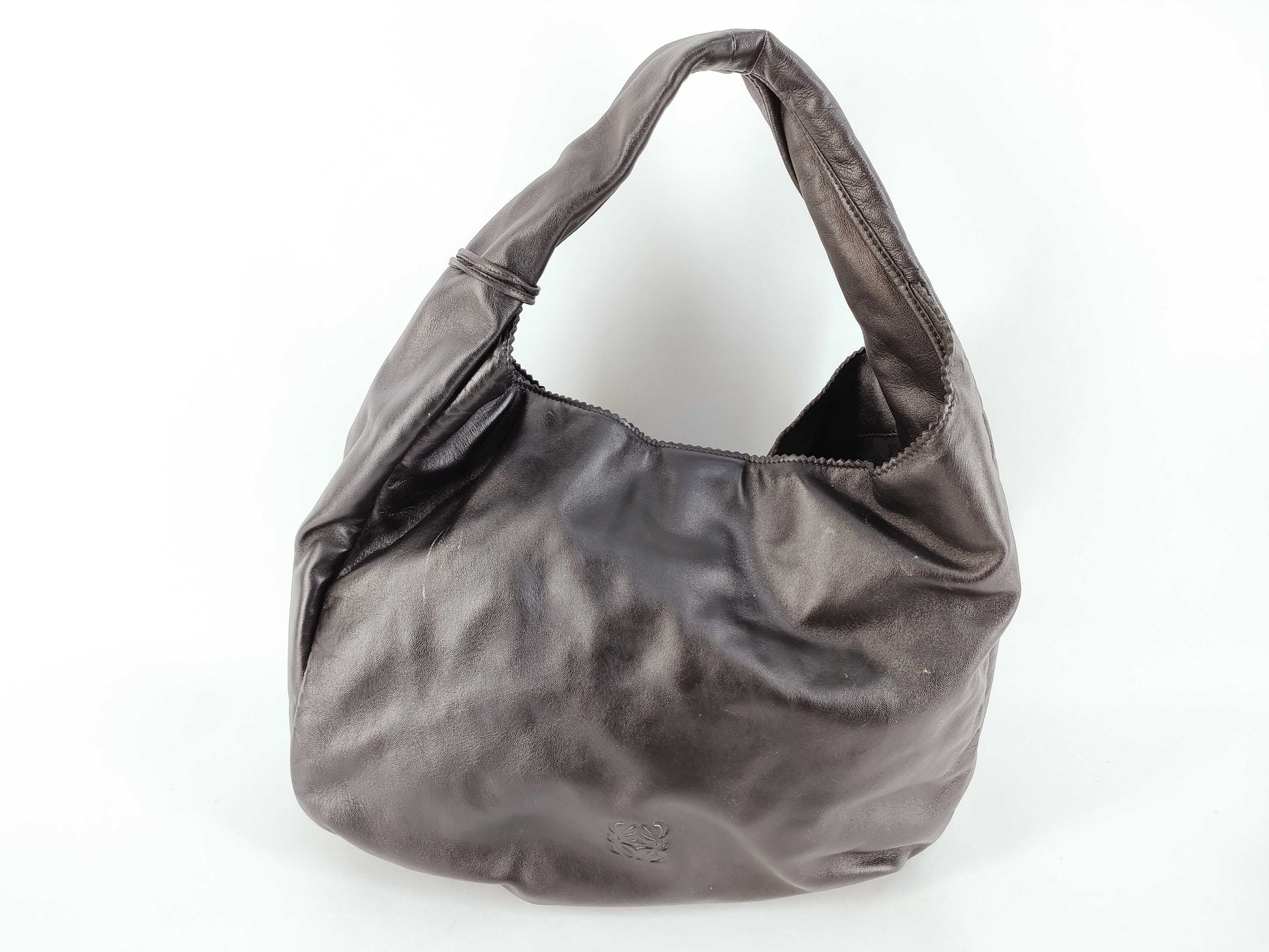 LOEWE Viento Anagram Leather One-Shoulder Bag Tote Bag with Tassel, Black