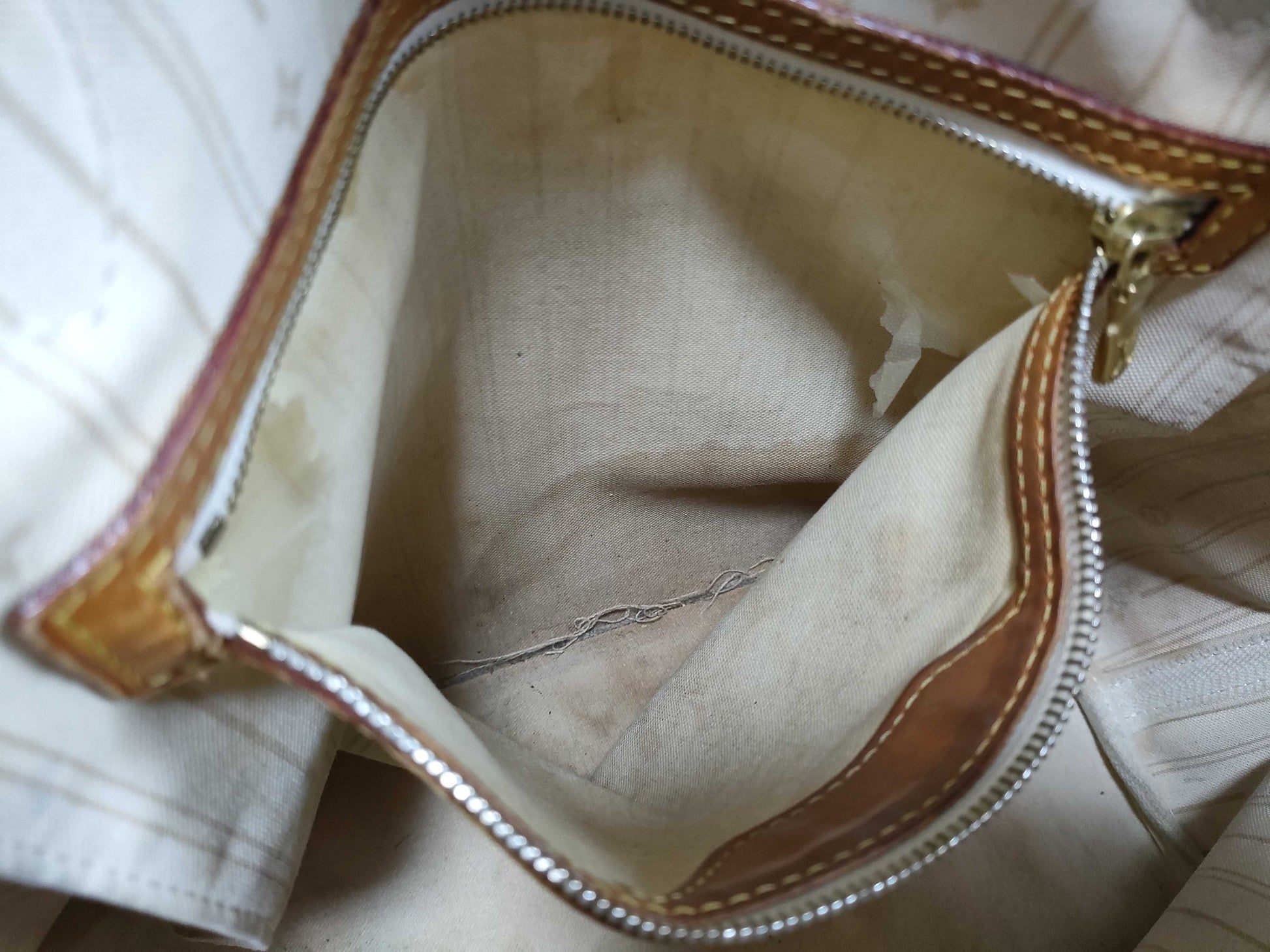 LOUIS VUITTON N 41361 Damier Azur LOUIS VUITTON N51107 Azur Neverfull MM Tote Bag