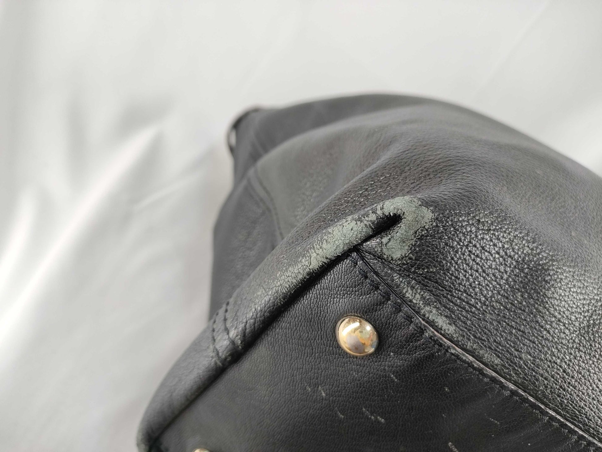 SAINT LAURENT Drawstring Leather Handbag