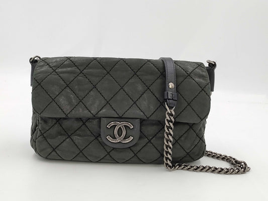 CHANEL Black Chain Shoulder Bag with Matelasse and Wild Stitching