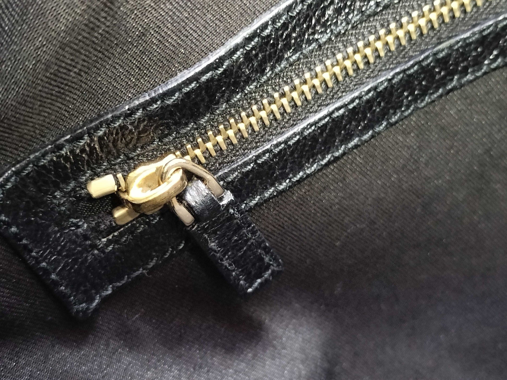 GUCCI Bamboo Turnlock GG Canvas One-Shoulder Tote Bag