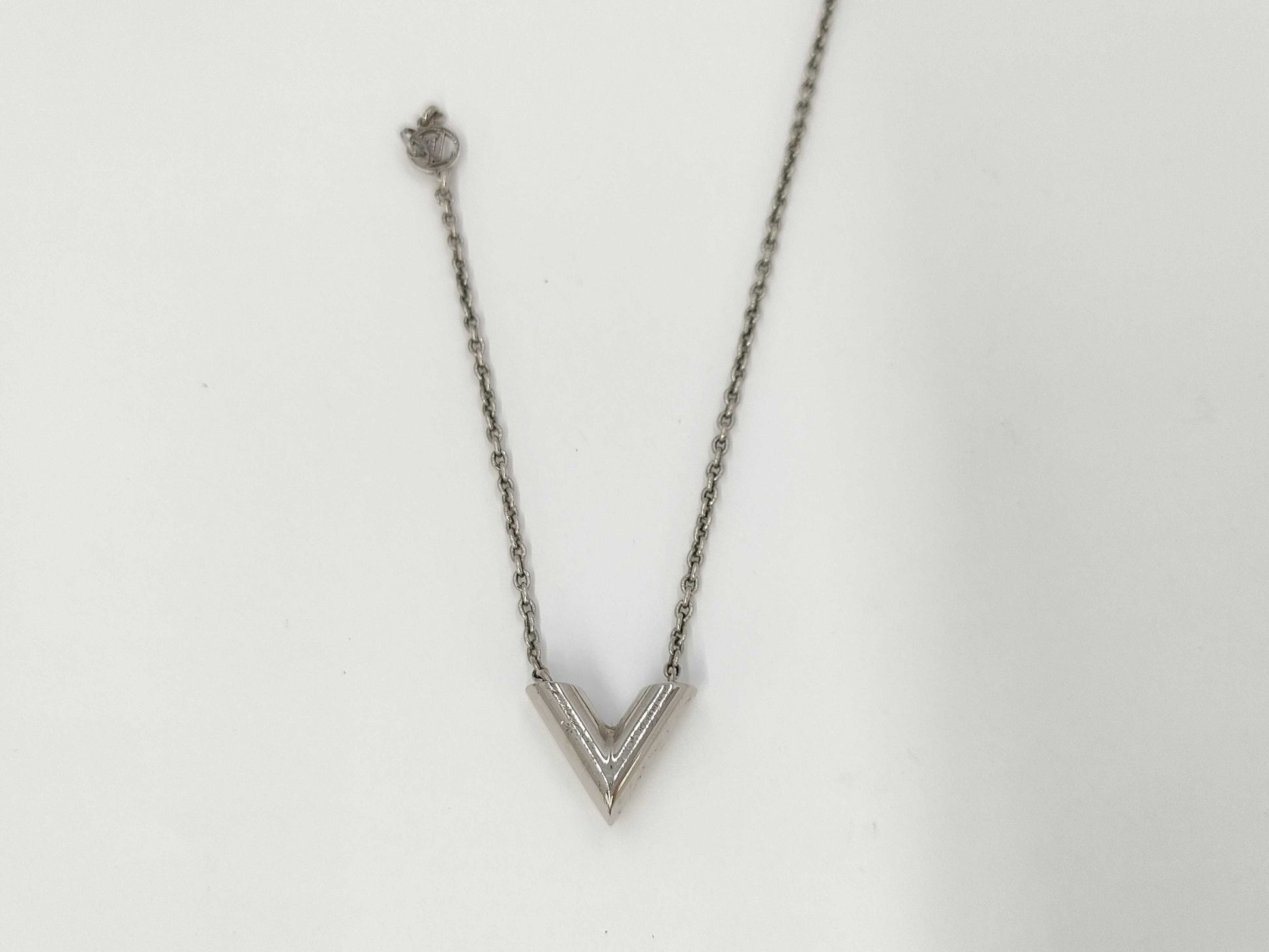 LOUIS VUITTON Louis Vuitton necklace