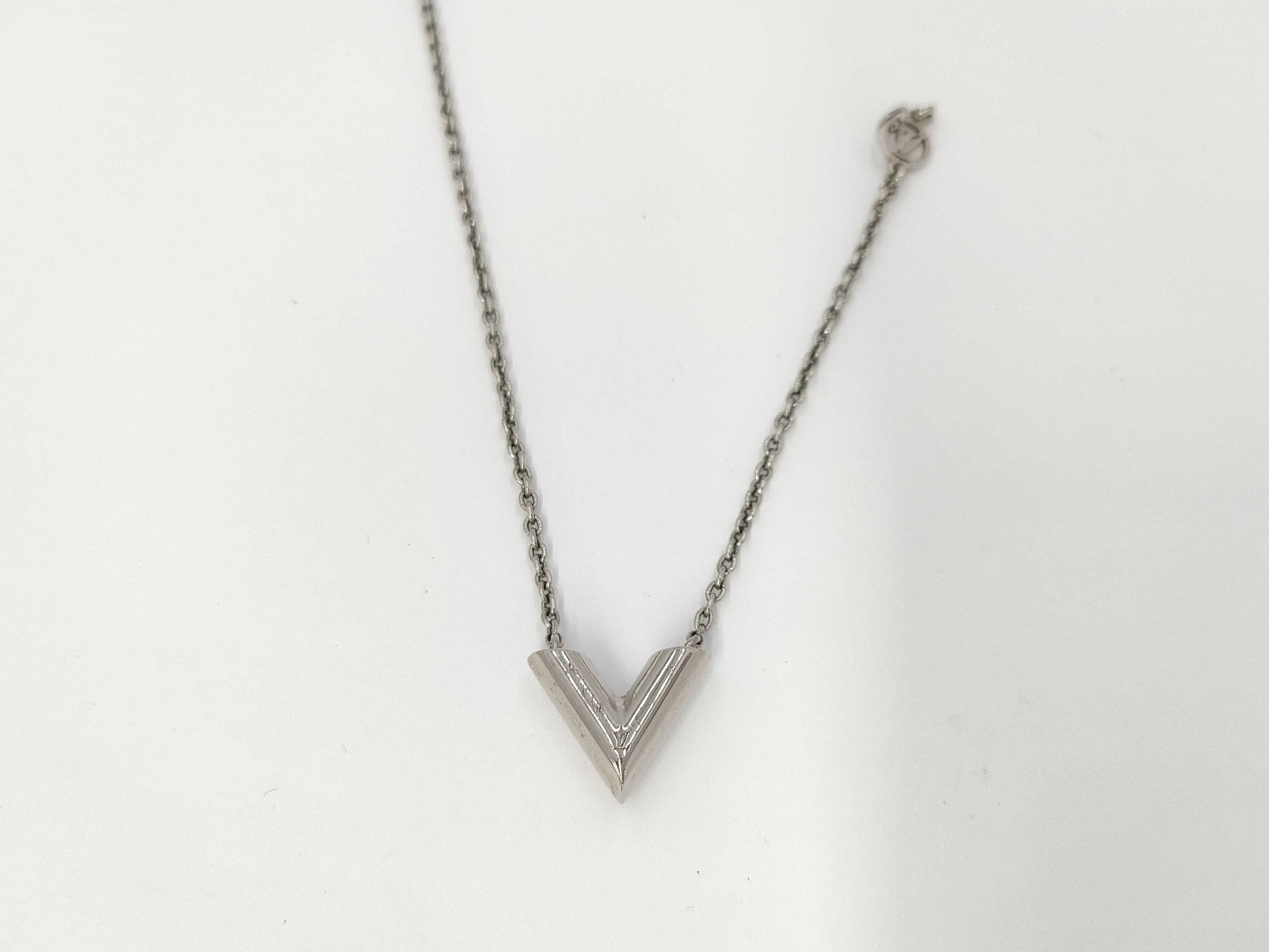 LOUIS VUITTON Louis Vuitton necklace