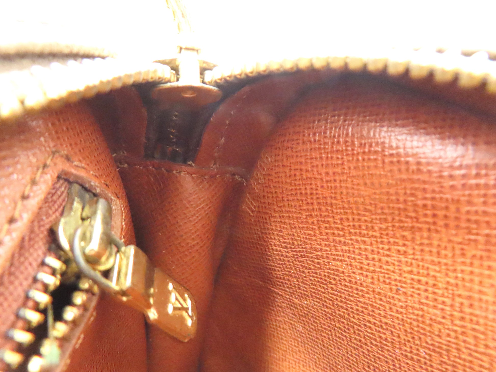 LOUIS VUITTON Monogram LV Shoulder Bag