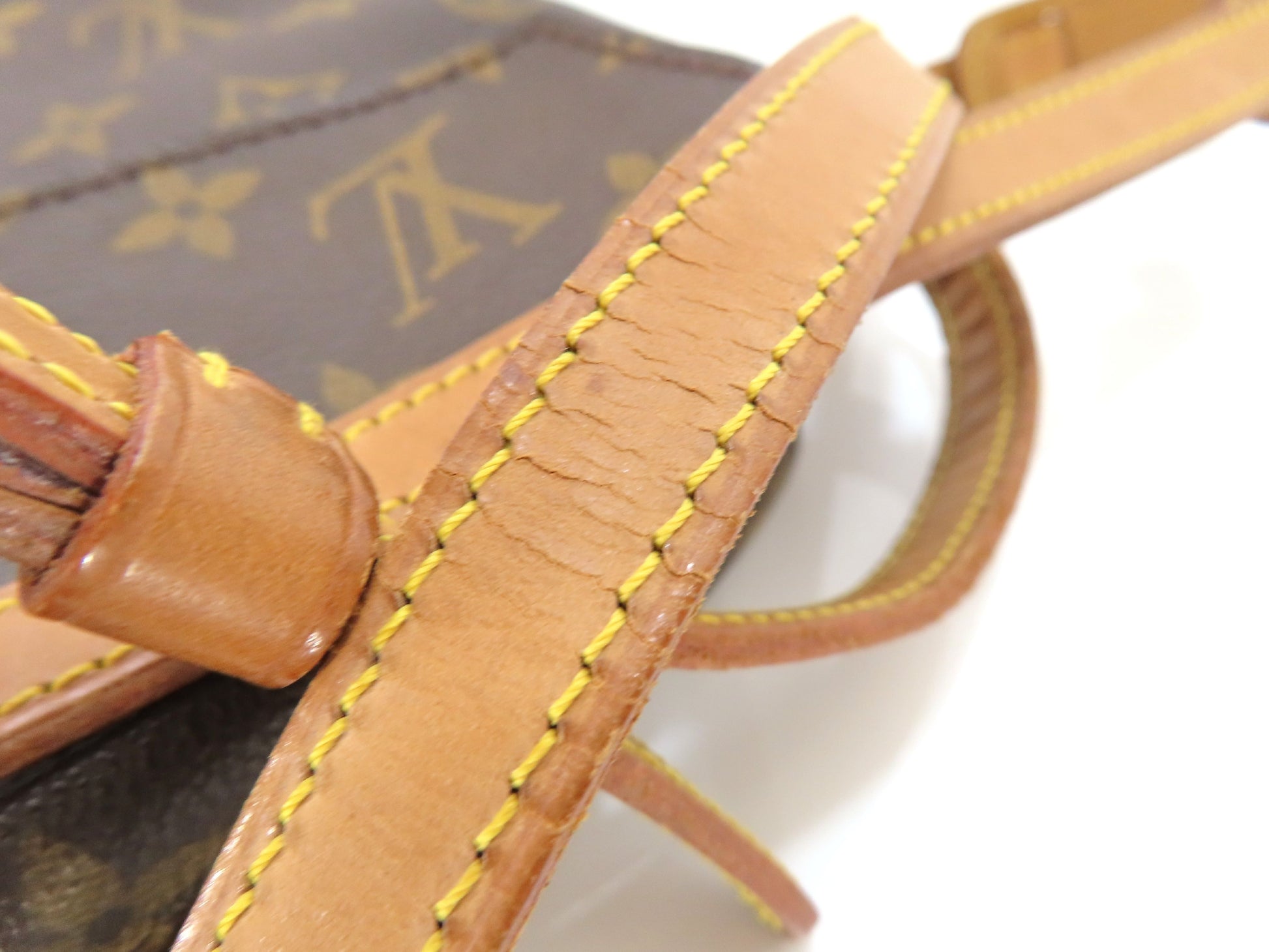 LOUIS VUITTON Monogram LV Shoulder Bag