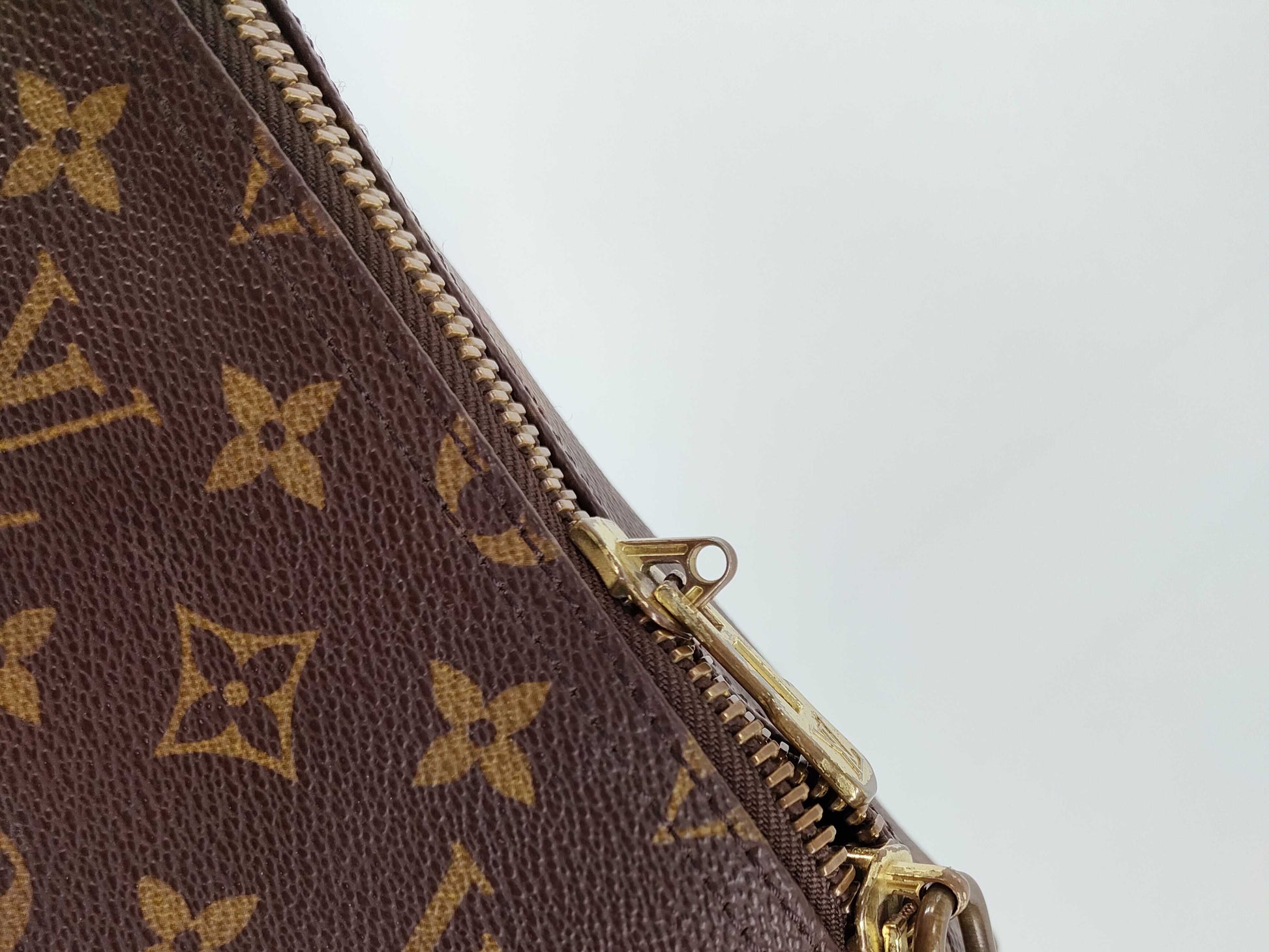 LOUIS VUITTON Monogram Keepall 55 Boston Bag