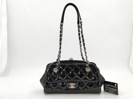 CHANEL Patent Leather Chain Shoulder Bag, Black, 22000022