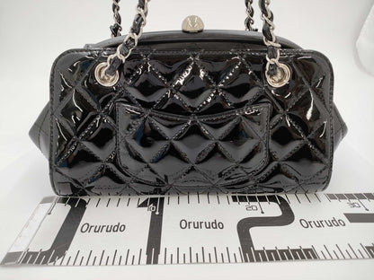 CHANEL Patent Leather Chain Shoulder Bag, Black, 22000022