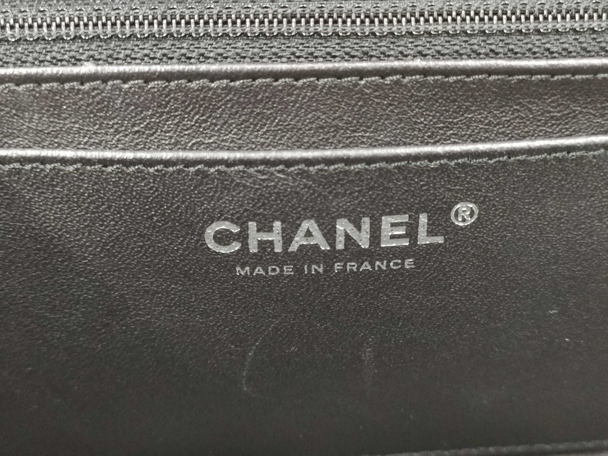 CHANEL Patent Leather Chain Shoulder Bag, Black, 22000022