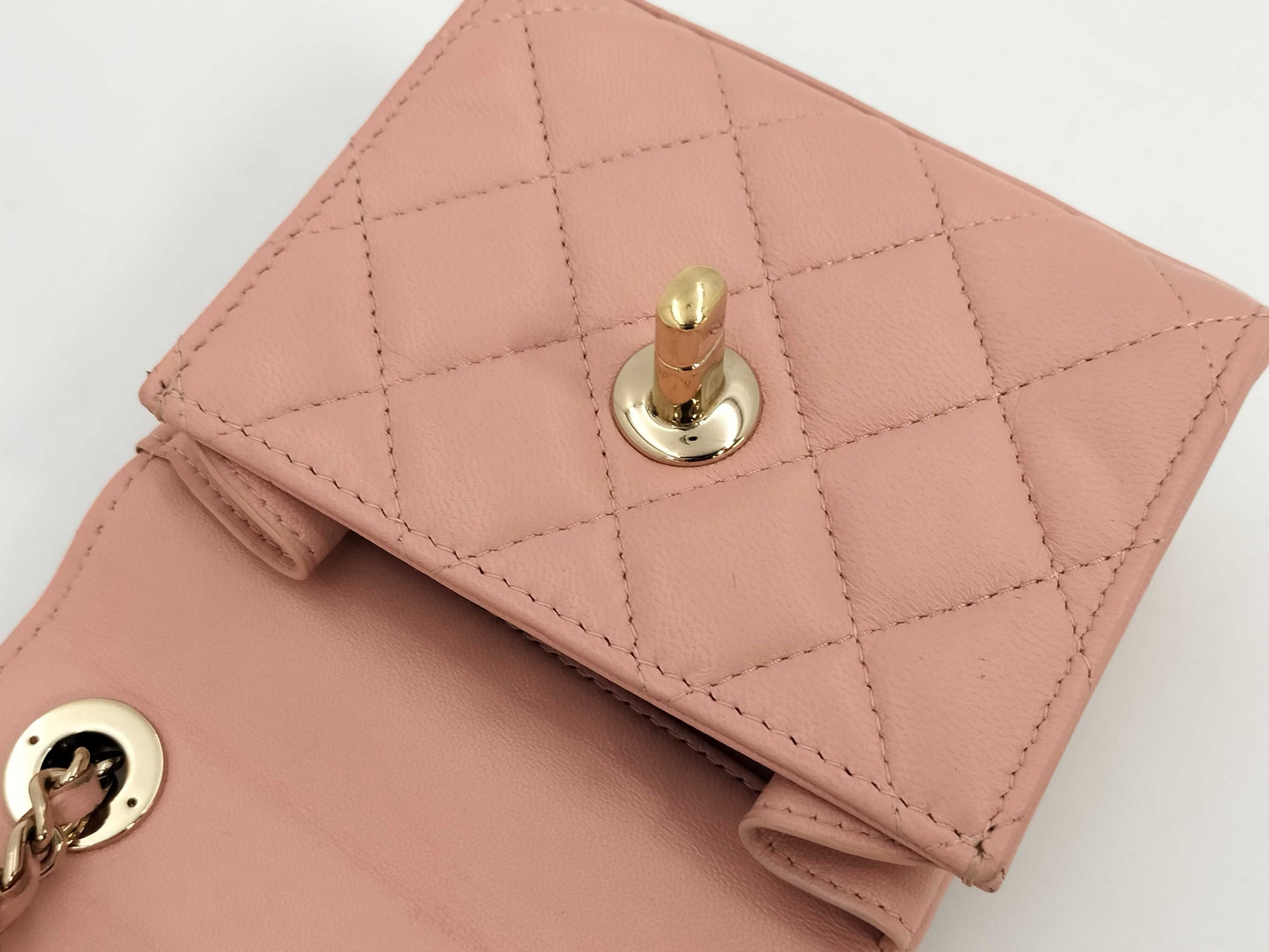 CHANEL Chanel Chain Shoulder Bag Pink Card No. 29 Shoulder Bag