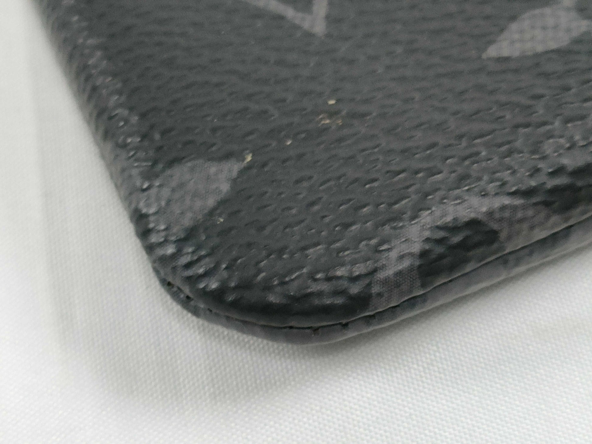 LOUIS VUITTON M 80905 Vuitton Monogram Eclipse Pochette Cle Coin Case