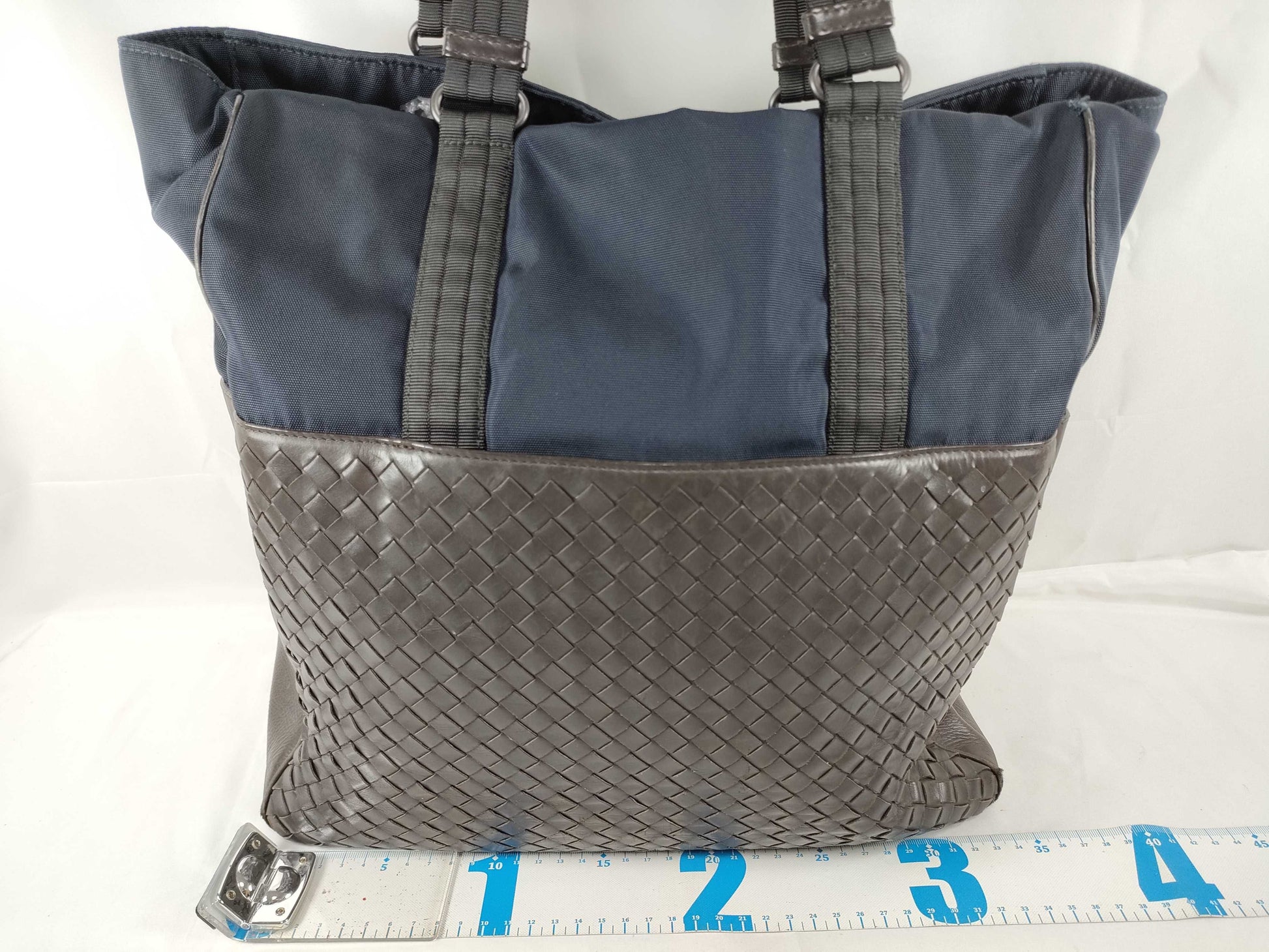 BOTTEGA VENETA BOTTEGA VENETA Intrecciato Leather Tote Bag