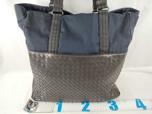 BOTTEGA VENETA BOTTEGA VENETA Intrecciato Leather Tote Bag