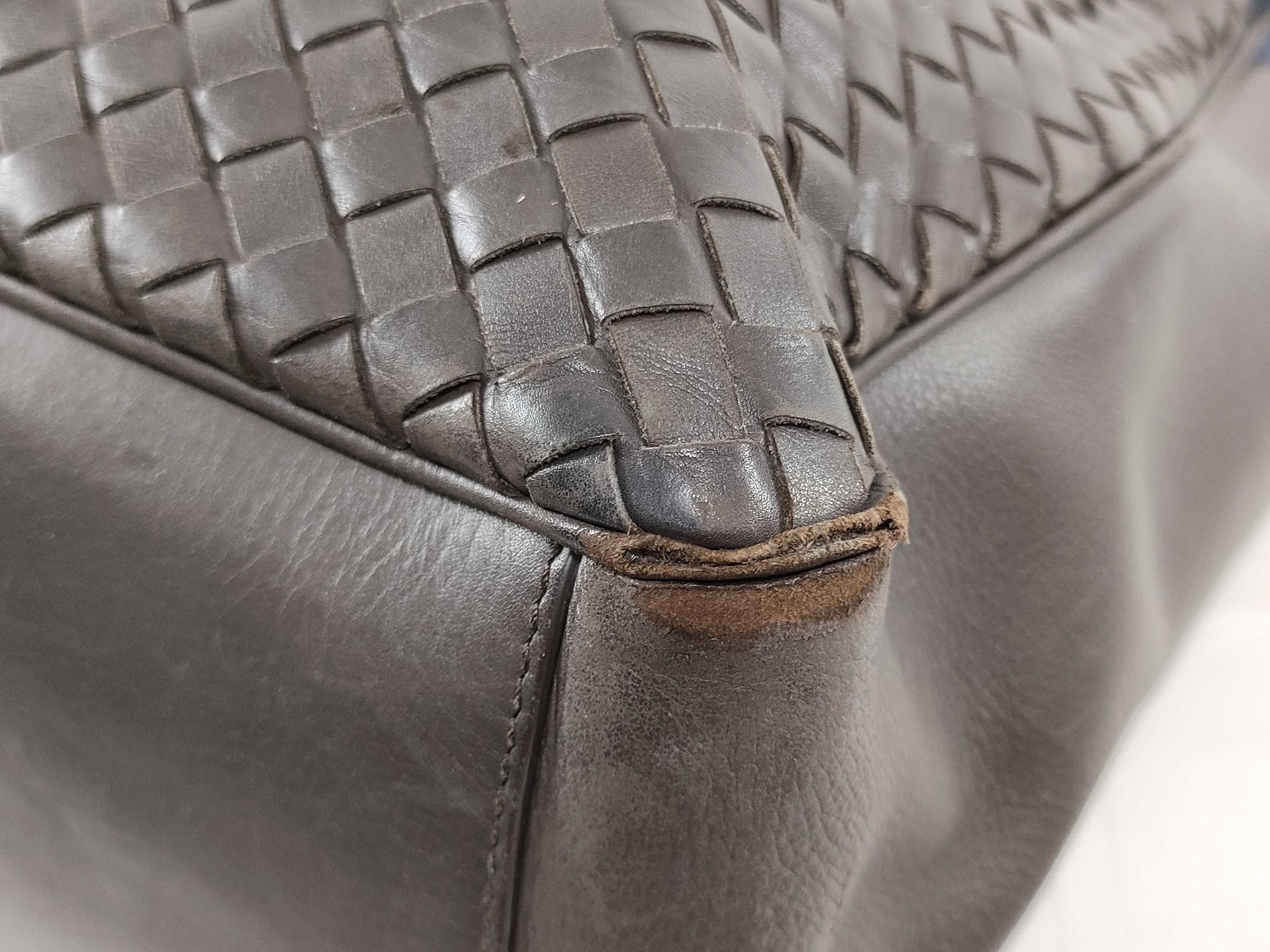 BOTTEGA VENETA BOTTEGA VENETA Intrecciato Leather Tote Bag