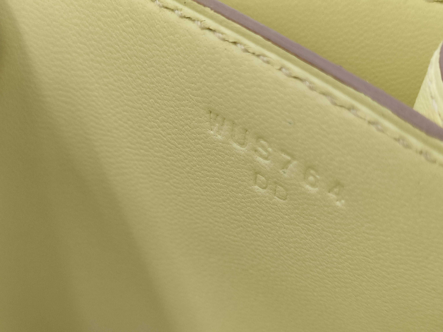 Unused HERMES Constance 19 Mini Jaune Milton Epson Silver Hardware W Stamp Shoulder Bag