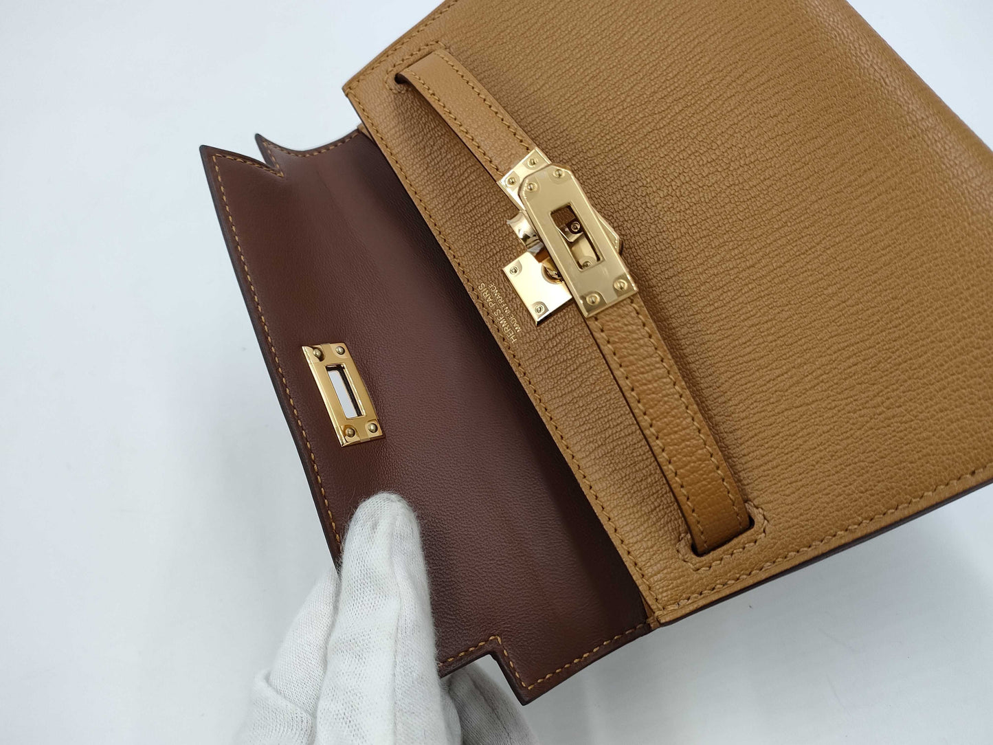 HERMES Brand New, Unused Hermès Mini Kelly 2 Verso Chevre Mysore Shoulder Bag with Gold Hardware, Size 28, Camel/4H Cocoa, Double Stamp